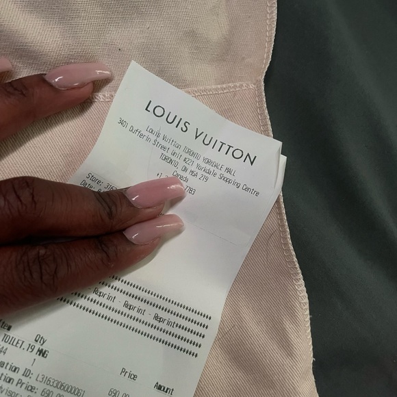 9️⃣0️⃣0️⃣💵Louis Vuitton Toiletry Pouch 19 authentic DISCONTINUED - Picture 6 of 8